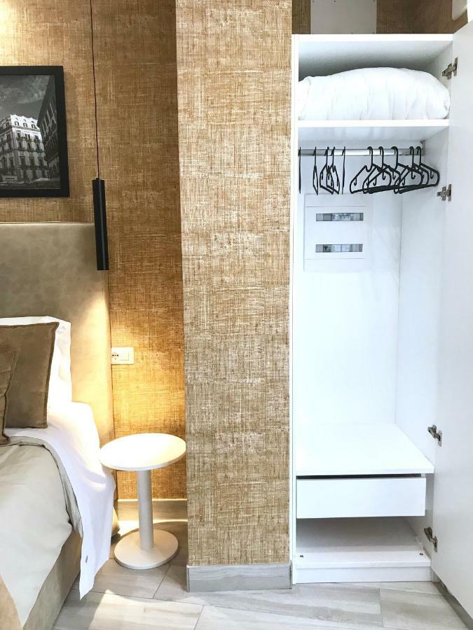 Brakko 45 Hotel Napels Buitenkant foto